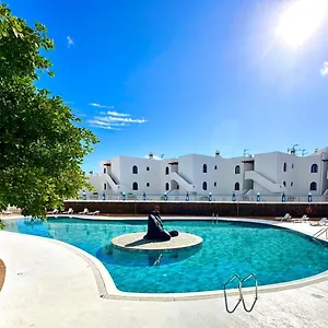 https://apartamento-sara-en-el-complejo-teguisol.in-canary-islands.com